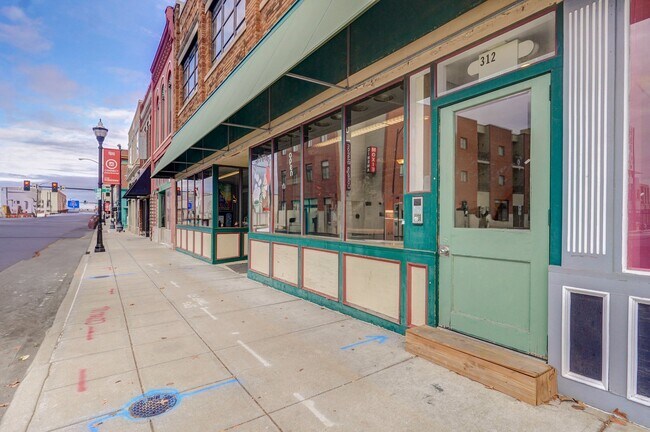 Foto del edificio - 312 S Campbell Ave