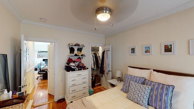 Foto del edificio - 1bed in Allston is available in 9/1 No broker fee!