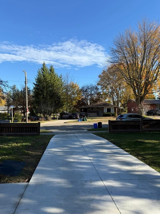 Building Photo - 25 Broadleaf Pl