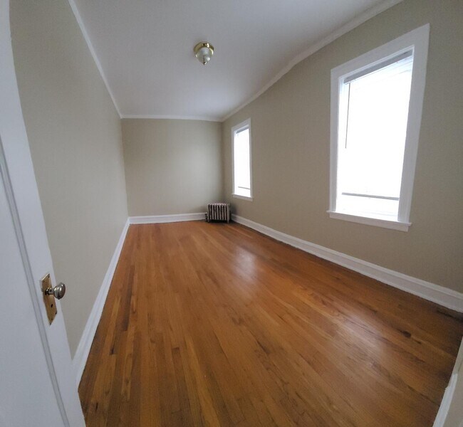 Foto del edificio - 6441 N Richmond St