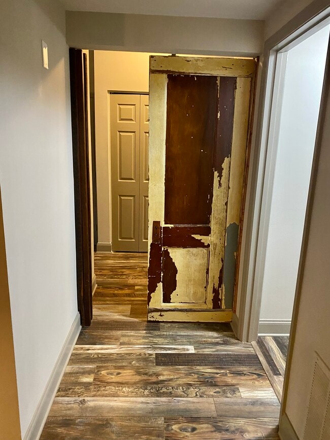 Barn door into Master Bedroom - 5455 Chemin de Vie