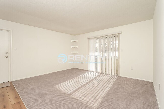 Foto del edificio - 2205 Sunderland Rd