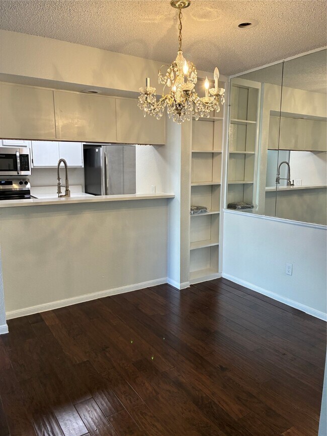 Building Photo - 1500 Bay Area Blvd