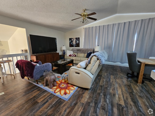 Building Photo - 8060 Woody Creek Dr