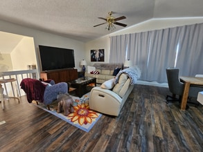 Building Photo - 8060 Woody Creek Dr