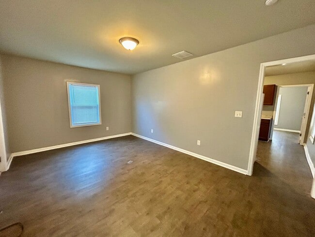 Foto del edificio - 1 Bedroom House Downtown!