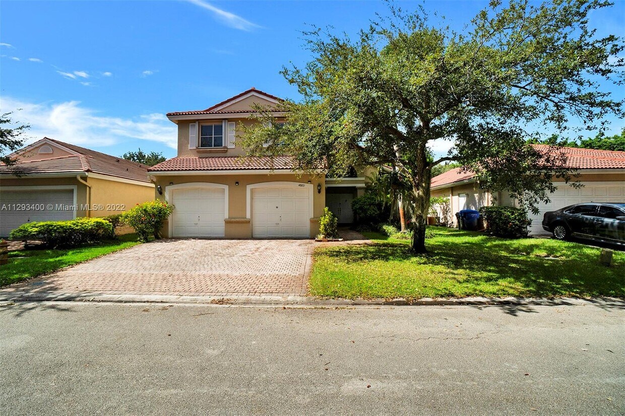 Fort Lauderdale, 
                        , –