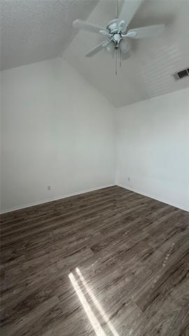 Foto del edificio - 801 Bluebonnet Dr