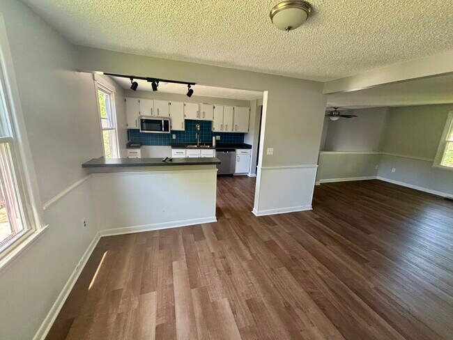 Foto del edificio - 6962 Northview Dr