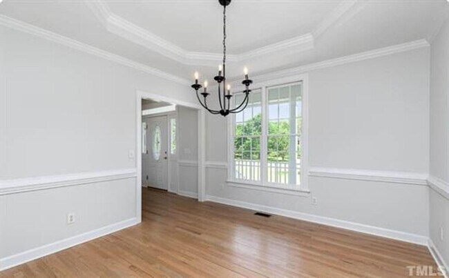 Building Photo - Fantastic Angier Home