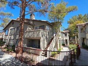 Building Photo - 4955 S Lindell Rd