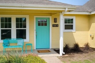 Building Photo - 508 Country Aire Dr