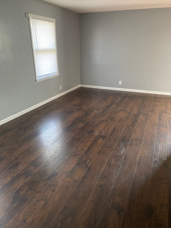 Foto del edificio - 2331 N Rosedale Ave