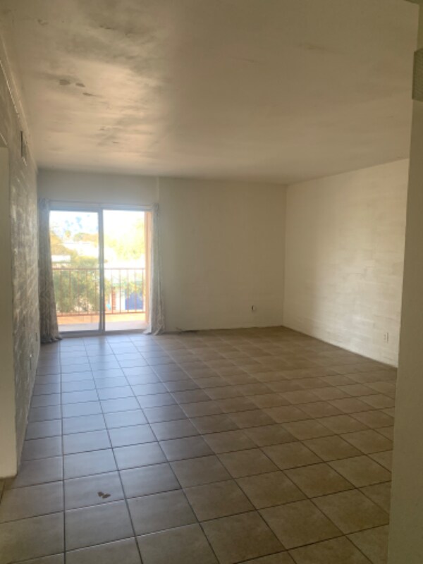 Building Photo - 1339 E Fort Lowell Rd