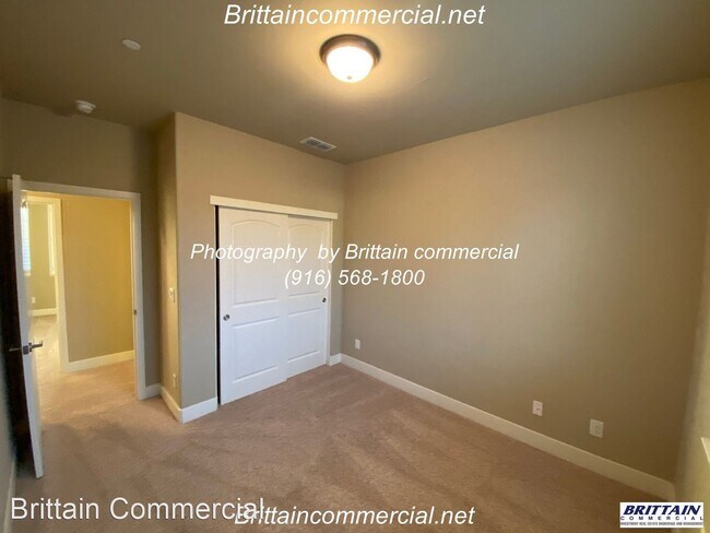 Building Photo - 3 br, 2.5 bath House - 3260 Dolcetto Street