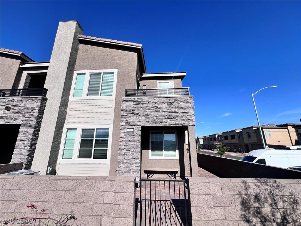 Building Photo - 358 Powell Crest Dr