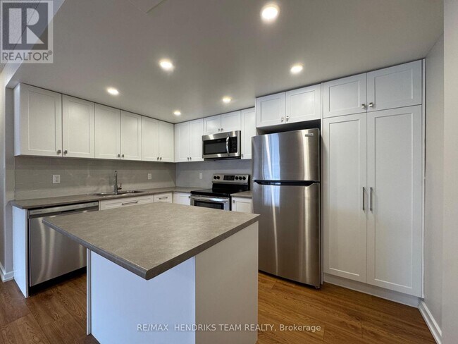 Building Photo - 16 Capner St