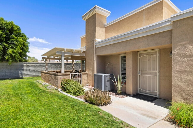 Building Photo - 41517 Armanac Ct