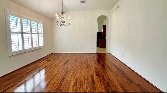 Building Photo - 17627 Memorial Falls Dr