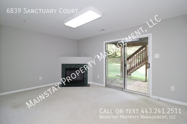 Foto del edificio - 6839 Sanctuary Ct