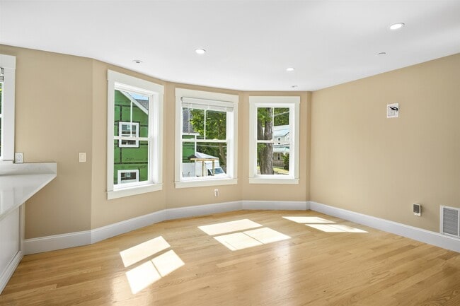 Foto del edificio - 8 Water St