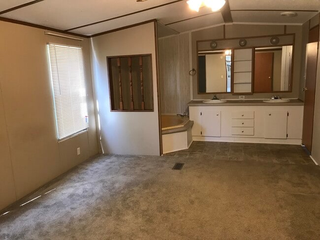 Foto del edificio - 133 James Way