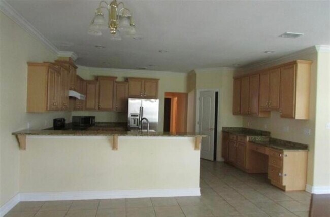 Building Photo - 7771 Cricklewood Dr