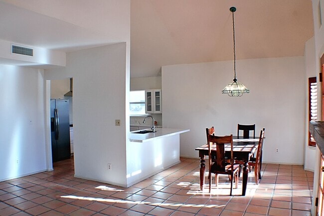 Foto del edificio - Beautiful Move-in Ready Home