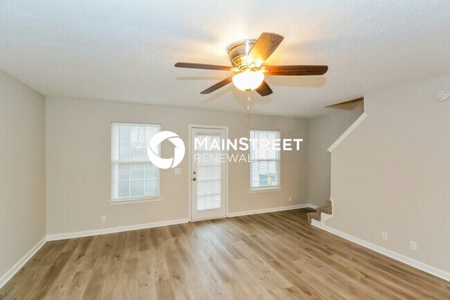 Building Photo - 2 Bedroom Pet-Friendly Home in La Vergne, TN with Main Street Renewal