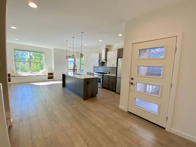 Foto del edificio - Stunning Home with Great Views