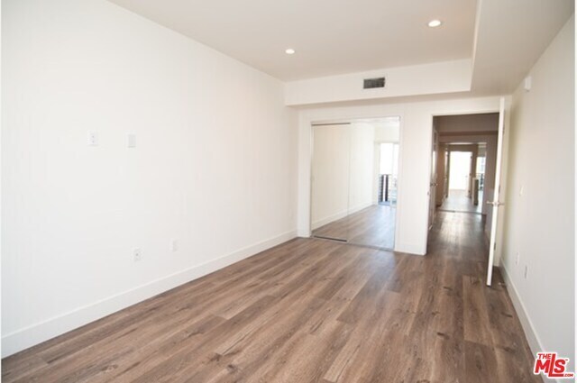 Building Photo - 106 S Kings Rd