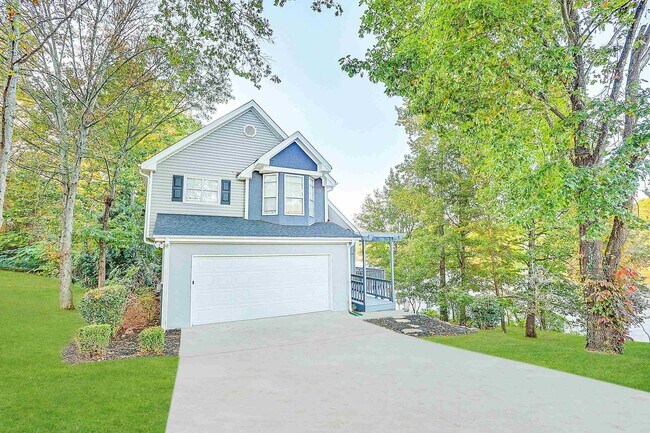 Building Photo - 695 Shore Pl