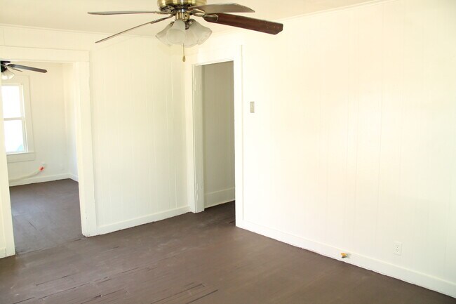 Foto del edificio - Welcome to Your Ideal Home: 3-Bedroom, 1.5...