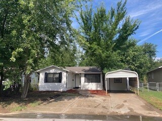 Primary Photo - 2330 S Main St