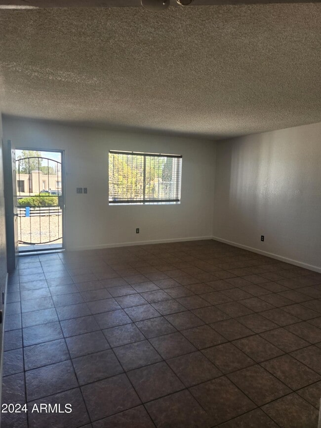 Building Photo - 4933 Marconi Dr