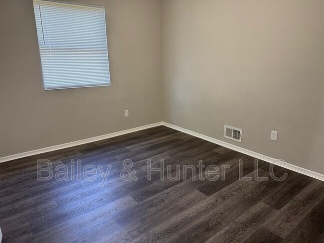 Photo - 4515 Doral Dr SW House