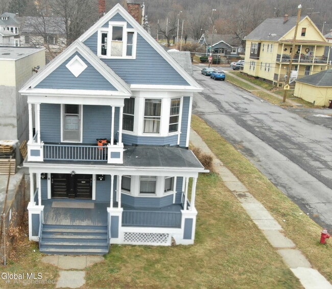 Building Photo - 312 5th Ave