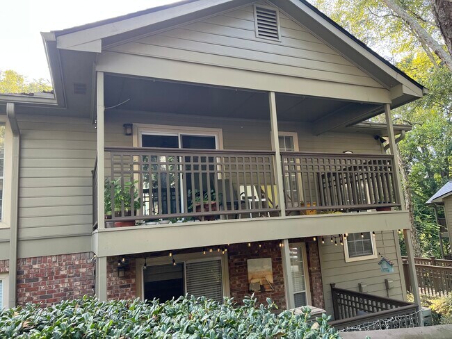 Oversized Patio - 2901 Lenox Rd NE