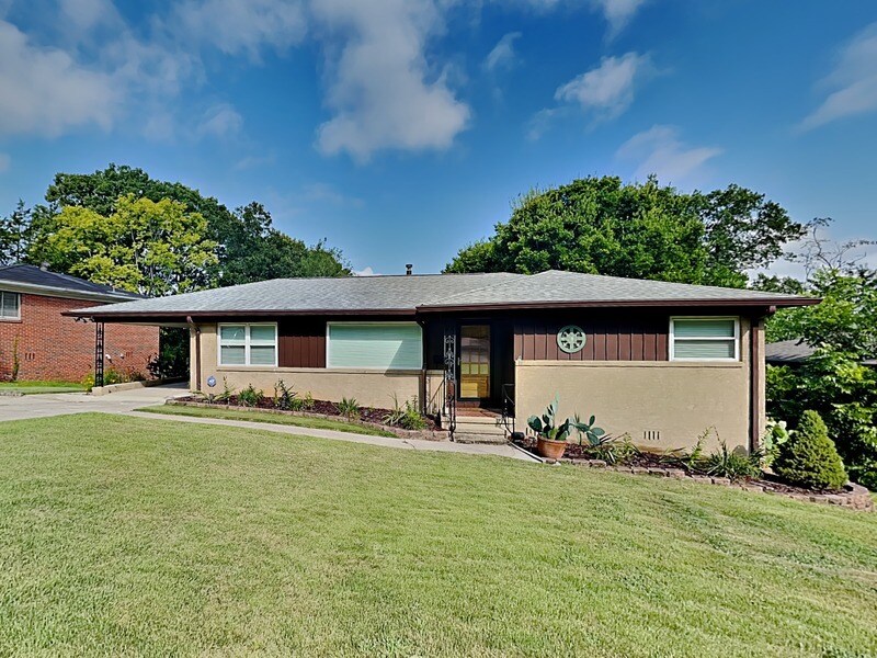 Foto principal - 5736 12th Ave S