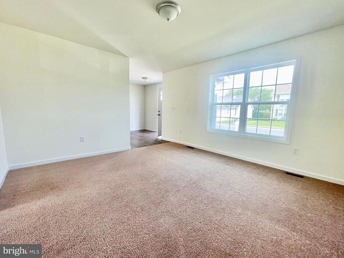 Primary Photo - 212 William Ross Ln