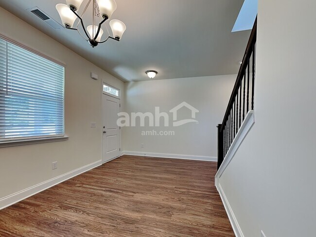 Foto del edificio - 2032 Windsor Park Ave