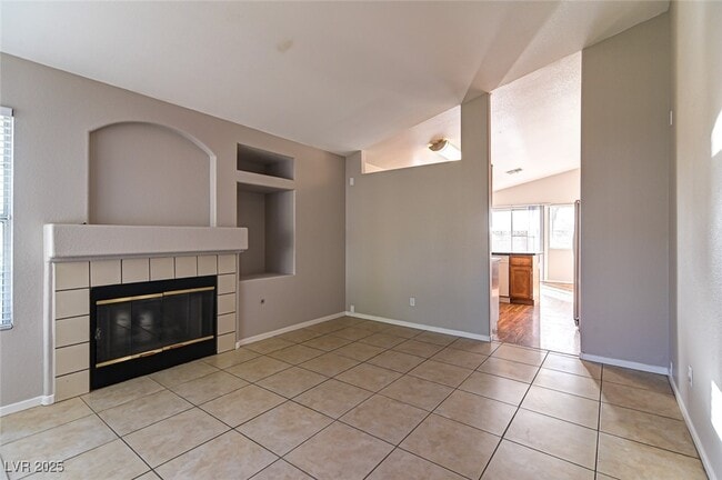 Foto del edificio - 2365 Grove Leaf St