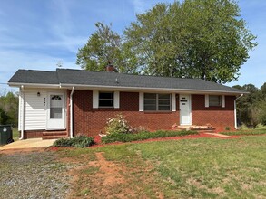 Building Photo - 5661 Gallimore Town Rd