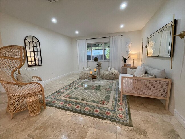 Foto del edificio - 9001 SW 68th St