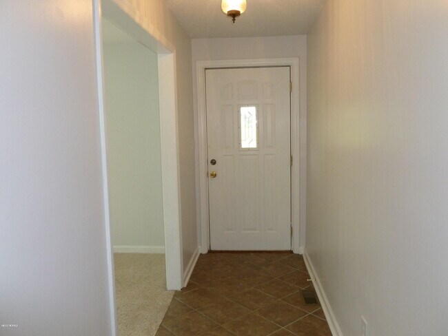 Foto del edificio - 1823 Rocky Run Rd