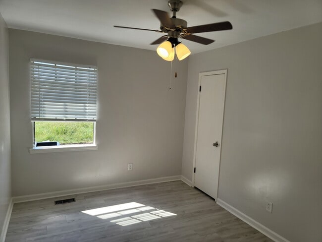 Building Photo - 3429 Malabar Rd