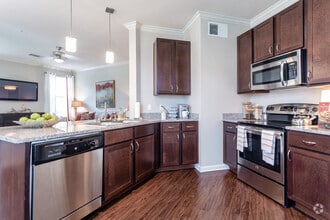 2BR,2BA-D - The Boulders On Fern