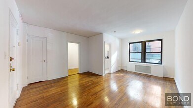 Building Photo - 162 E 55th St