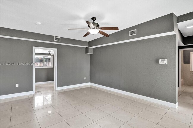 Building Photo - 335 NW 109th St