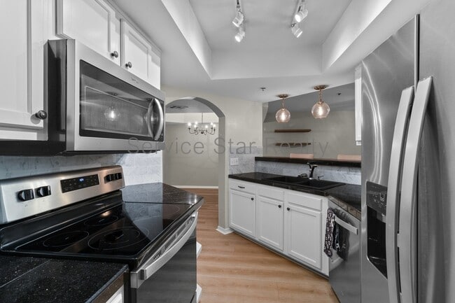 Building Photo - 5104 N 32nd St